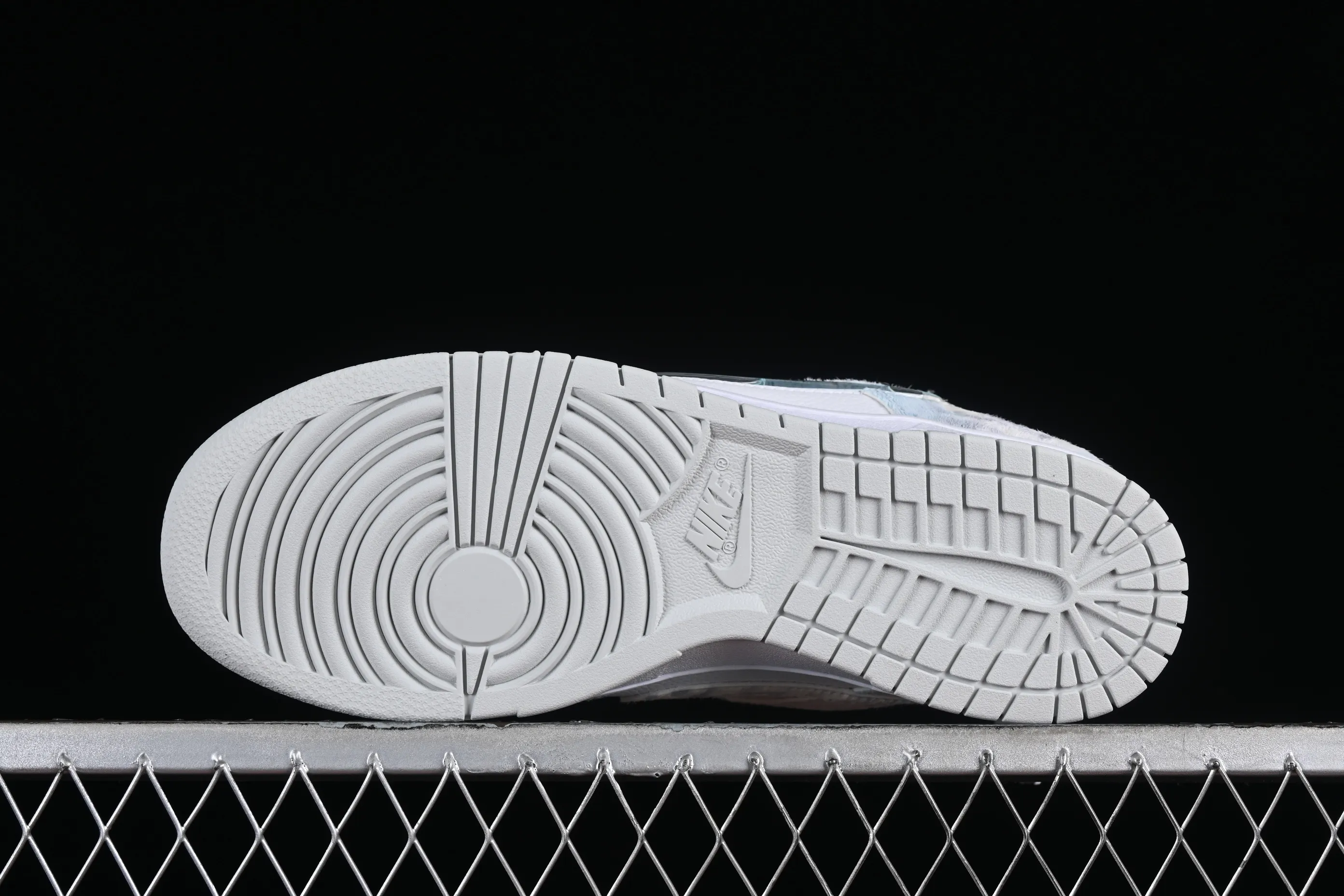 All categories Nk SB Dunk series Nk SB Dunk Low low-top sneakers J version Nk Dunk Low CNY Year of the Dragon Limited New Chinese style customization Steam Puppet-Third Prince Ao Bing SB low-top casual sneakers DV0831-101